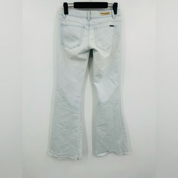 Michael Kors | Light Wash Low Waist Flare Jeans Size 0 - Picture 2 of 7